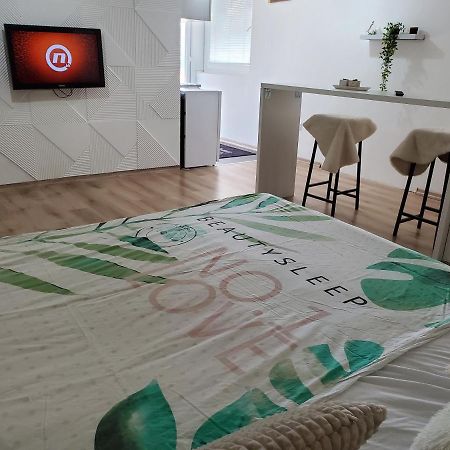 Sleep And Drive Apartment Sarajevo Bagian luar foto