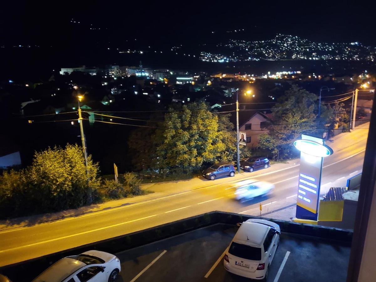 Sleep And Drive Apartment Sarajevo Bagian luar foto